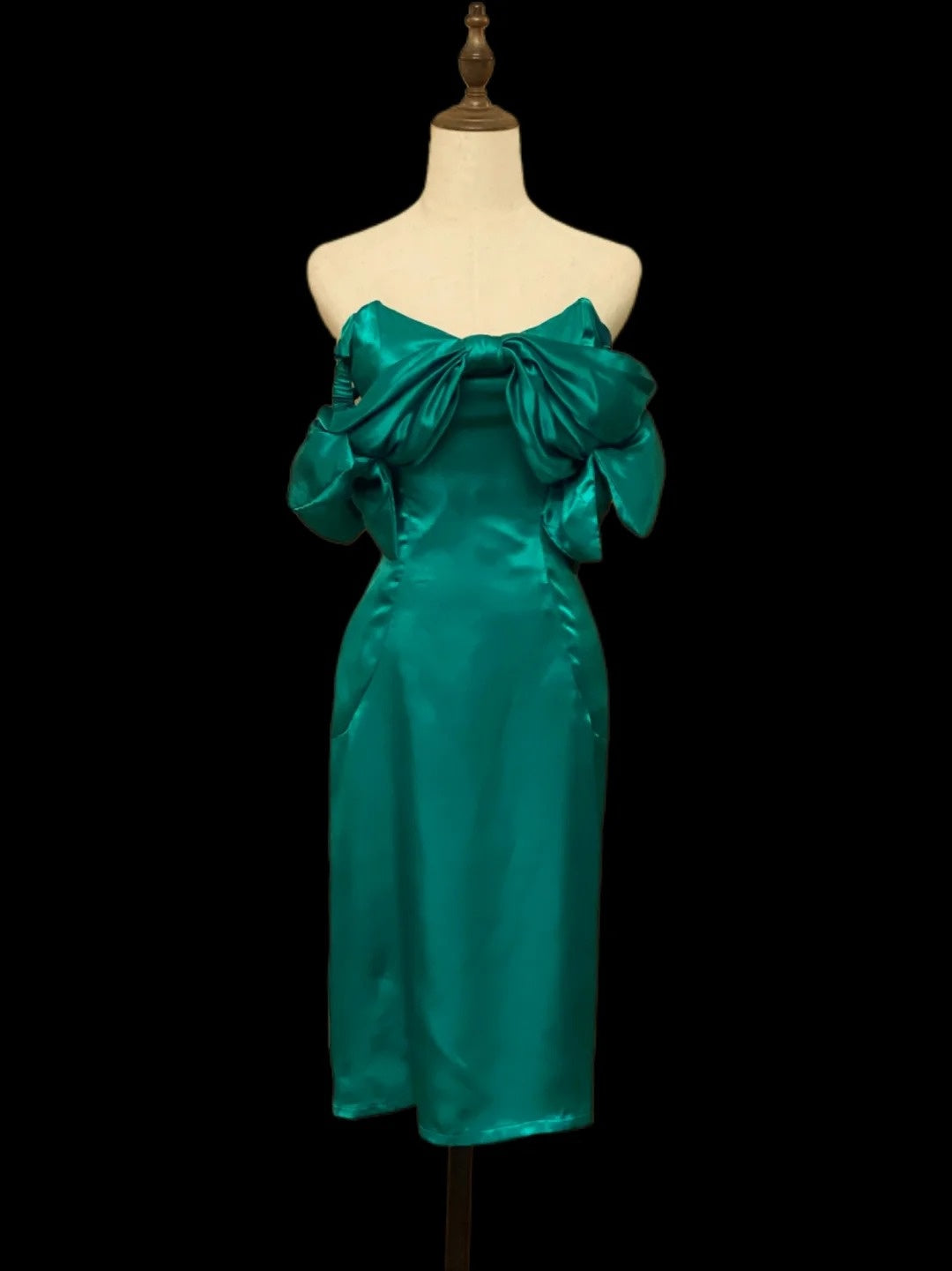 Bescheidene Scheide Dunkelgrün mit Rüschen Senior Inspo 16. Geburtstag Outfits Homecoming Kleider RB4019