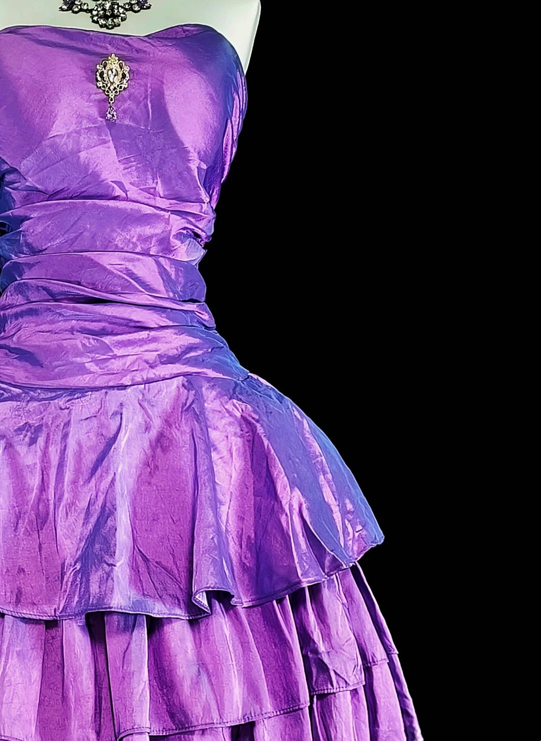 Süße Ballkleid Trägerlos Lila Taft Kurze Mini Homecoming Kleider N2379