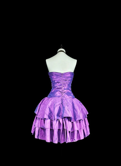 Süße Ballkleid Trägerlos Lila Taft Kurze Mini Homecoming Kleider N2379