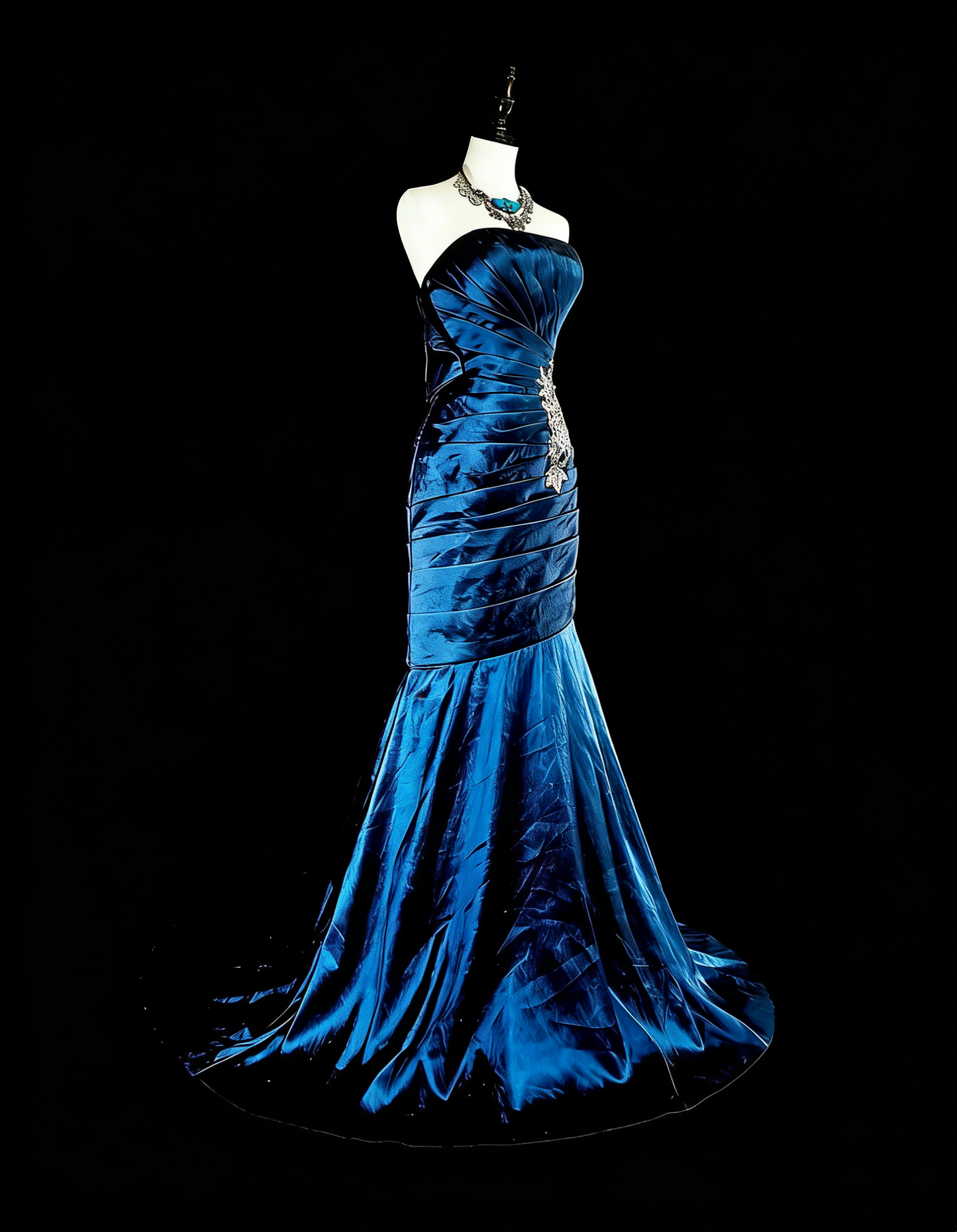 Vintage Meerjungfrau-Abschlussballkleider Trägerlos Falten Marineblau Satin Mit Applikationen Langes Partykleid N2372