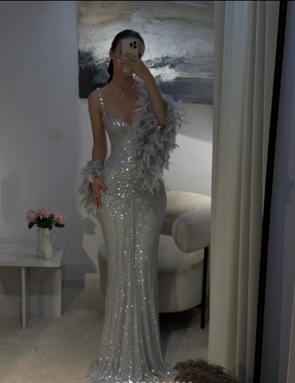 Robe de bal longue bleu marine à fines bretelles et sequins, style sirène, idéale pour une soirée, un 19e anniversaire ou une remise de diplôme (N881)