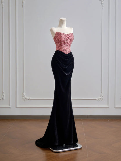 Figurschmeichelndes, trägerloses Meerjungfrauen-Abendkleid aus rosa Satin mit schwarzem Samt, langes formelles Abendkleid für Geburtstagsfeiern N382