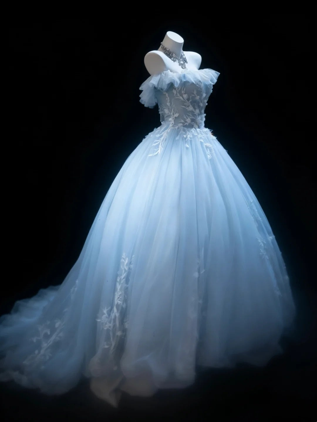 Robes de bal de promo modestes sans bretelles en tulle bleu ciel avec applications longue robe de Quinceanera N3052