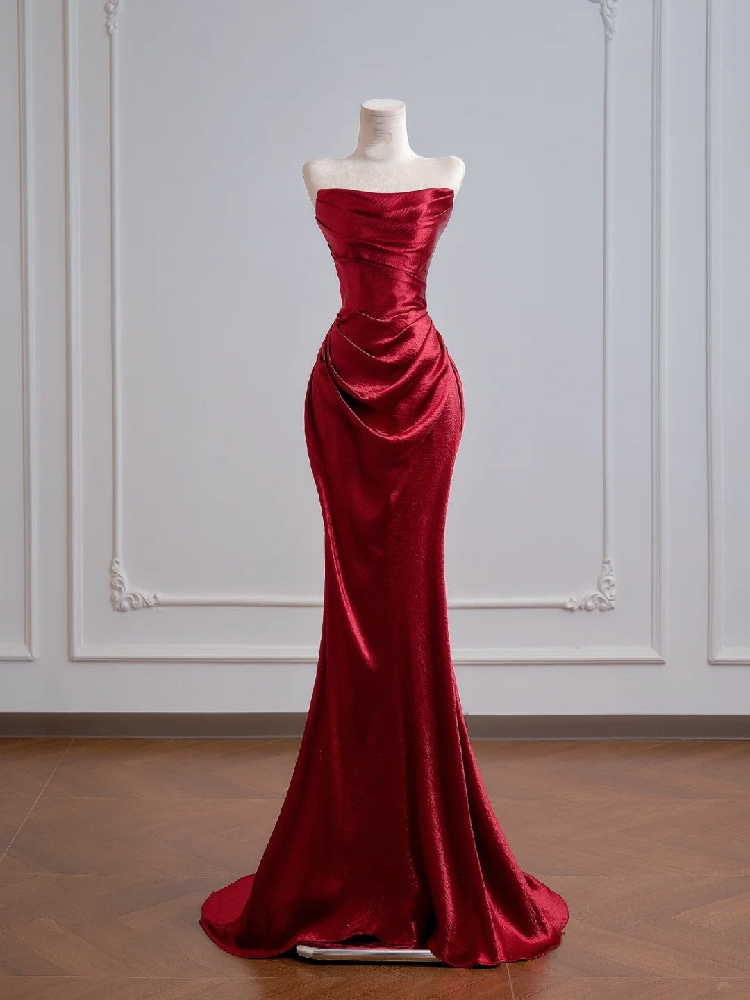 Robe de bal longue rouge satinée, bustier, style sirène romantique, idéale pour un 18e anniversaire (N392)