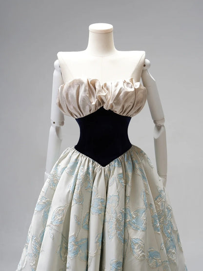 Elegantes, trägerloses, blumengemustertes, langes Abendkleid aus blauem Satin, bodenlang, für formelle Anlässe, Modell N273