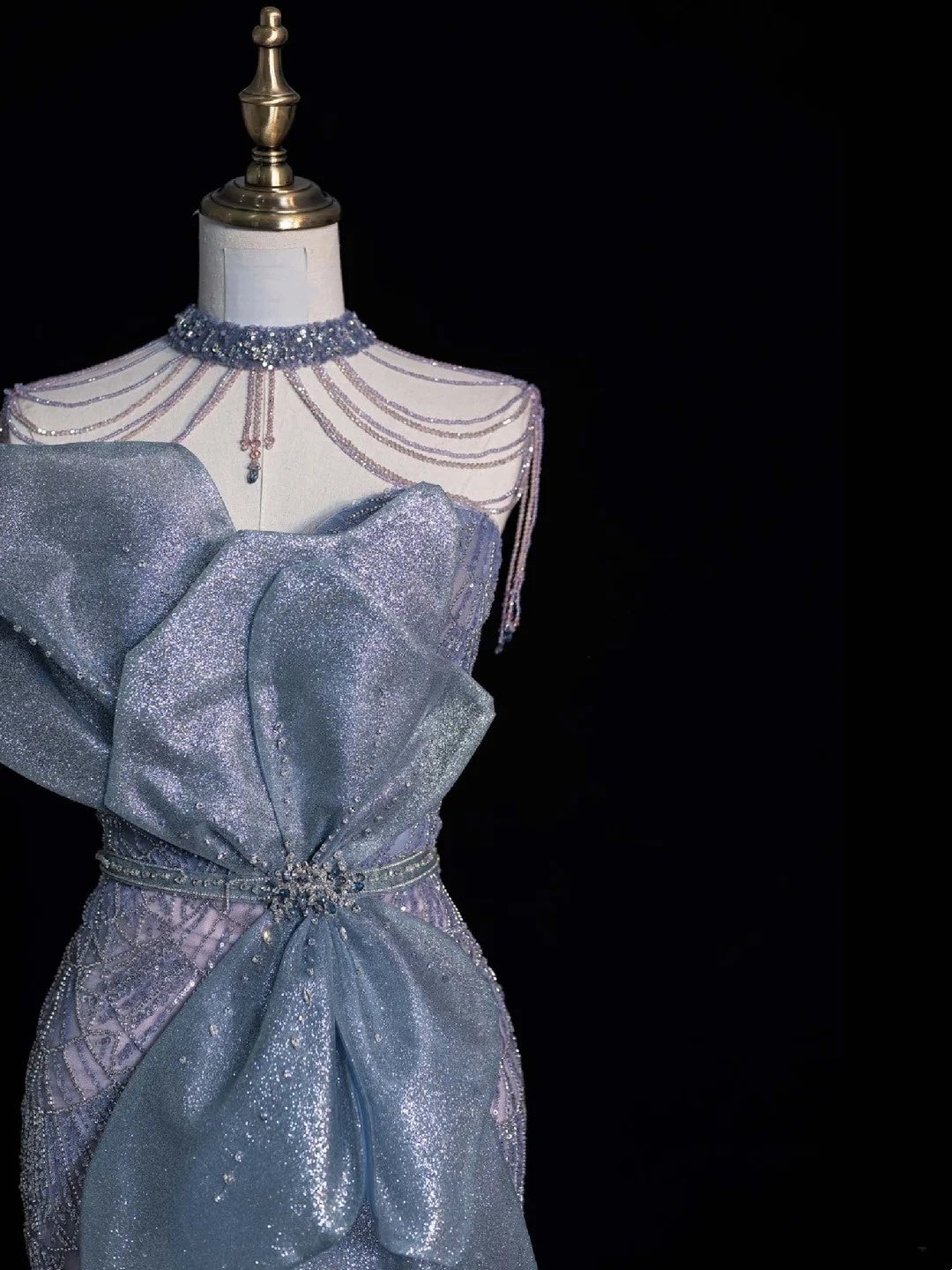 Robe de bal longue sirène grise à sequins, décolleté cœur, inspiration robe de soirée, robe de bal RB1433
