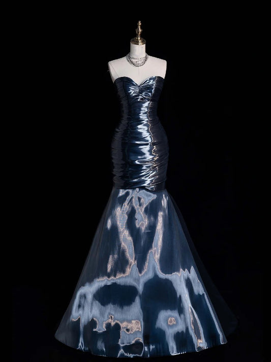 Atemberaubendes Meerjungfrauen-Abendkleid in Marineblau – Inspiration für ein Prinzessinnen-Abschlusskleid (B432)