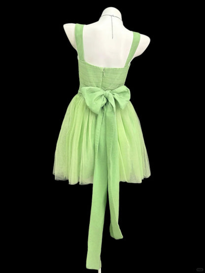 Romantisches A-Linien Spaghettiträger Grünes Tüll Kurzes Abschlussballkleid für Senioren High School Homecoming N4531
