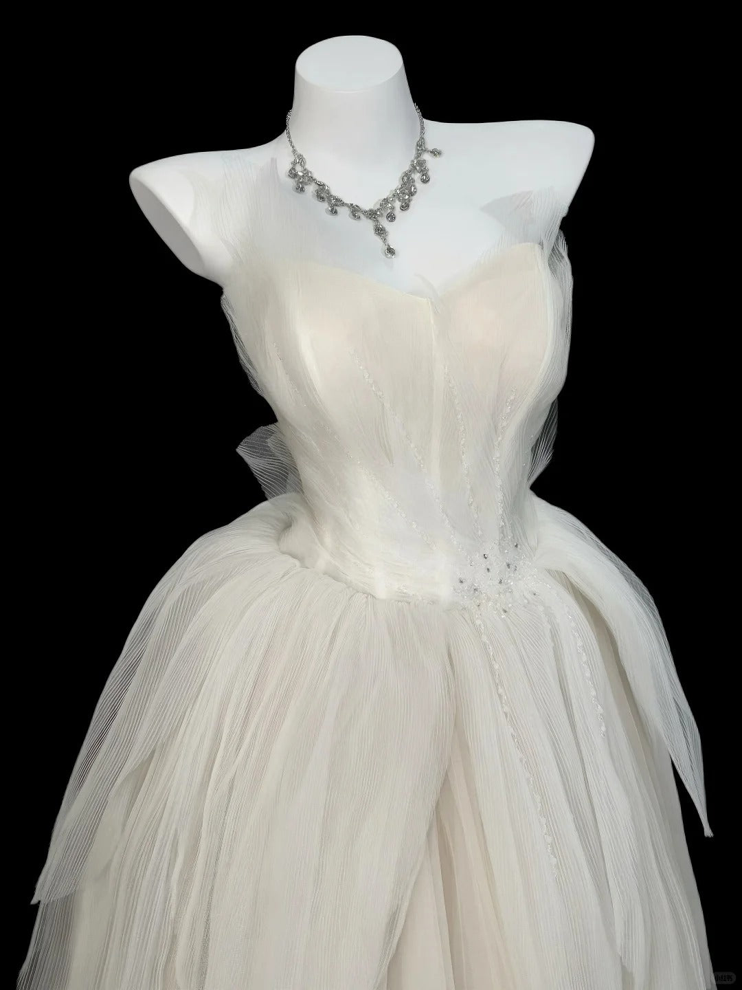 Chic Wedding Dresses Ball Gown Sweetheart Sleeveless Garden White Vintage Wedding Dress N4500