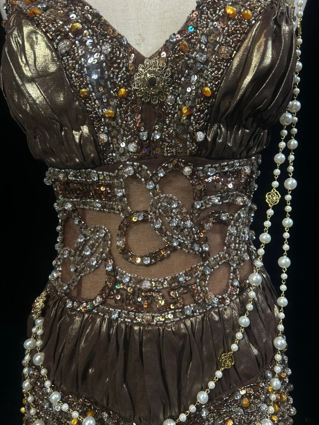 Robes Esthétiques de Bal Vintage Sirène Col en V Satin Marron avec Perles Gemme Longue Robe de Soirée Formelle N3021