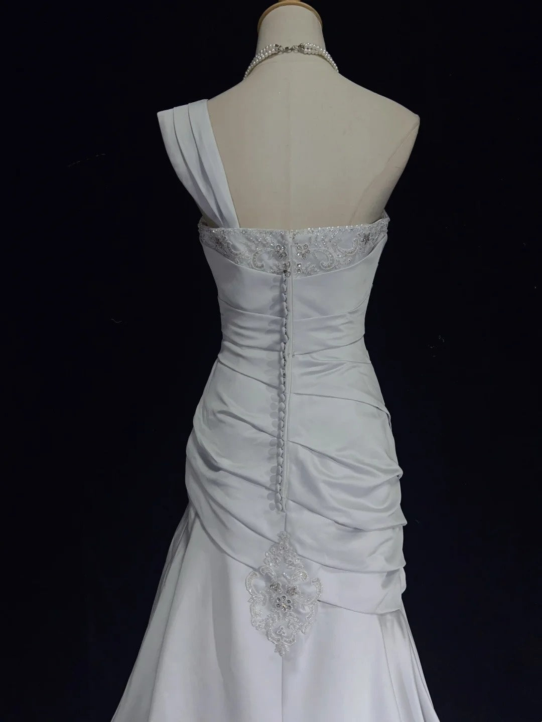 Bescheidene Abschlussballkleider Meerjungfrau One Shoulder Hellblau Satin Mit Spitze Langes formelles Tanzkleid N3000