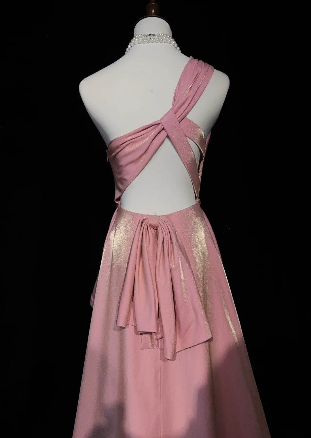 Vintage Ballkleider 1960er A-Linie One Shoulder Pink High Low Satin Ballkleid N3101
