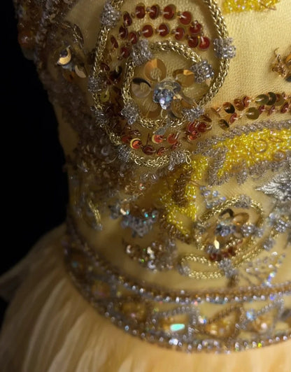 Vintage Abschlussball Ästhetik Kleider A-Linie Quadratausschnitt Gelb Gestufte Lagen mit Perlen Lang Abendkleid N3060