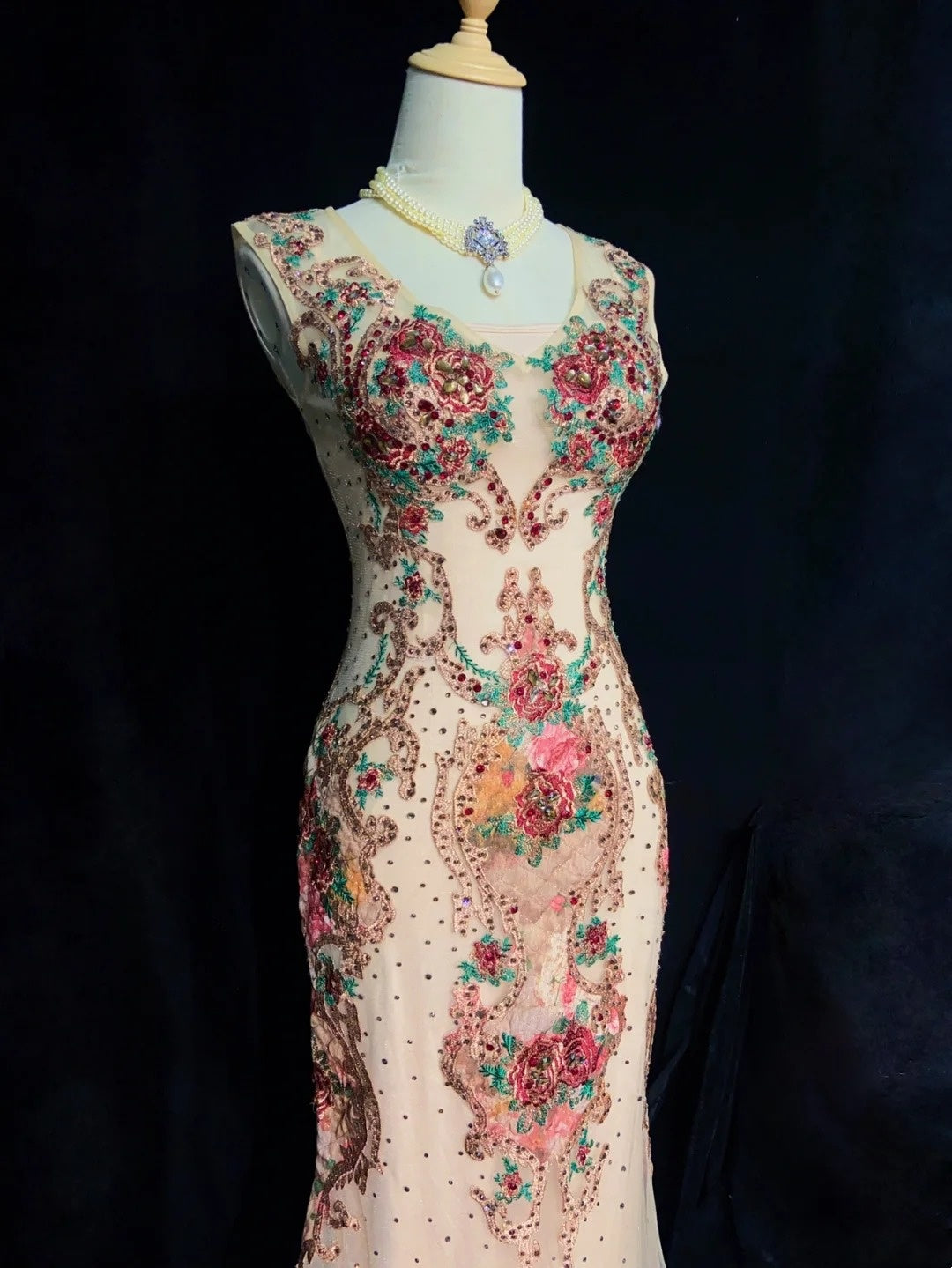 Magnifiques Robes de Bal Sirène en Tulle Blanc avec Perles Appliquées Tenues de Soirée Longues N3401