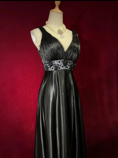 Robes de bal vintage Trapèze Empire Satin Noir Perlées Années 1980 Longue Robe de soirée N2624
