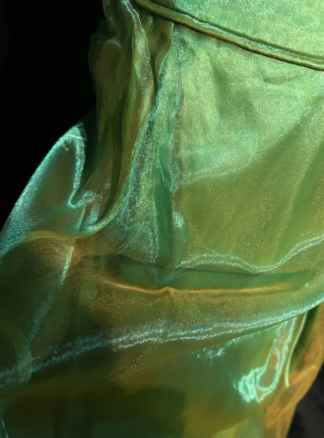 Robes de bal élégantes Robe de soirée en organza vert à bretelles spaghetti et perles, longue robe de soirée formelle N2914