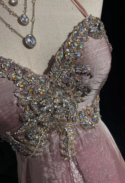 Vintage Ballkleid-Ästhetik A-Linie Neckholder Hellrosa Chiffon mit Perlenbesatz Langes Abendkleid N3034