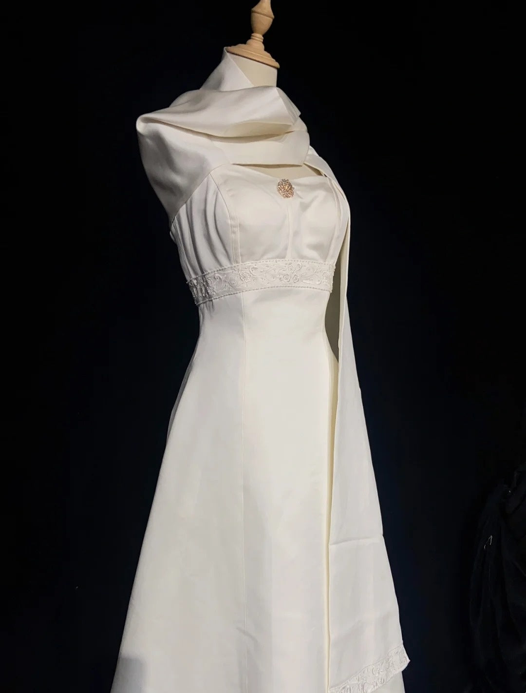 Zeitlose Hochzeitskleider Ballkleid Spaghettiträger Elfenbein mit Perlen Lang Brautkleid N3433