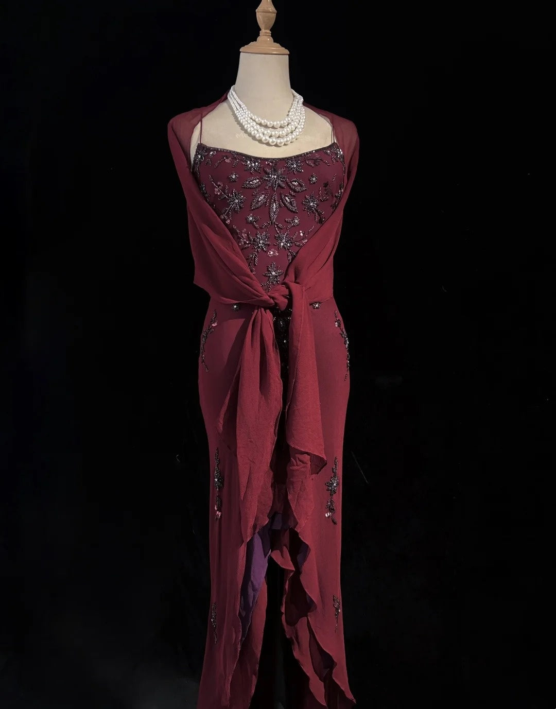 Robes de bal uniques, coupe asymétrique, bretelles fines, bordeaux, sans manches, avec perles, robe de soirée semi-formelle N3794