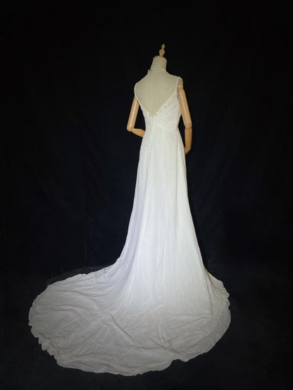 Robes de mariée uniques ligne A Bretelles Spaghetti Plage Bohème Mousseline Avec Écharpe Robe de mariée longue blanche N3611