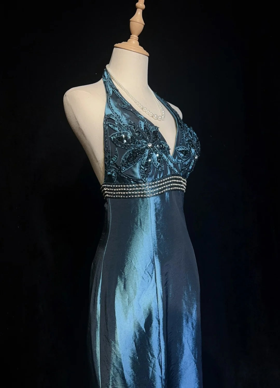 Vintage Prom Dresses Meerjungfrau Neckholder V-Ausschnitt Marineblau Rückenfrei 1990er Lange Abendkleid N2642