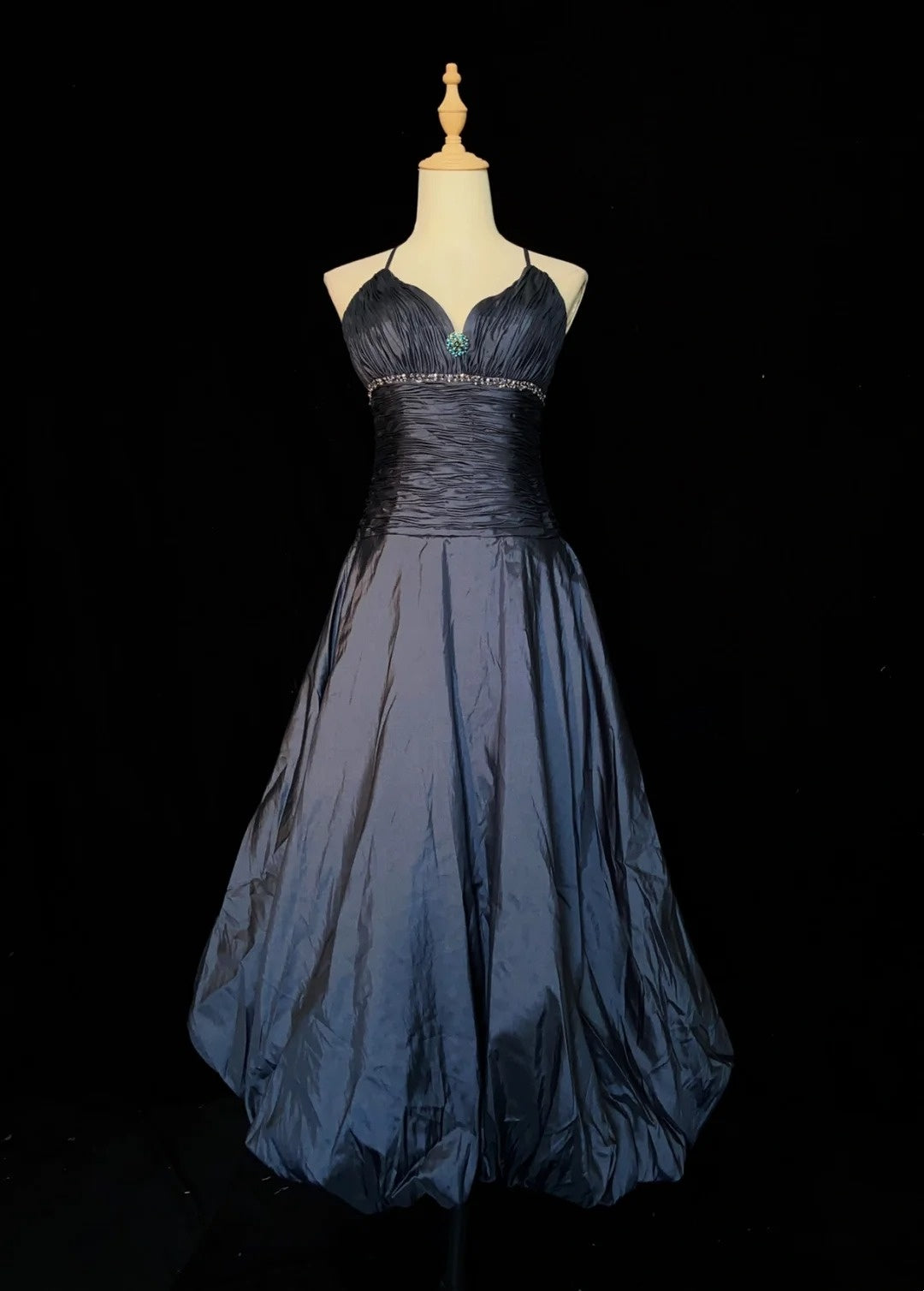 Robes de bal intemporelles en taffetas bleu marine, avec perles et cape, tenues de soirée N3287