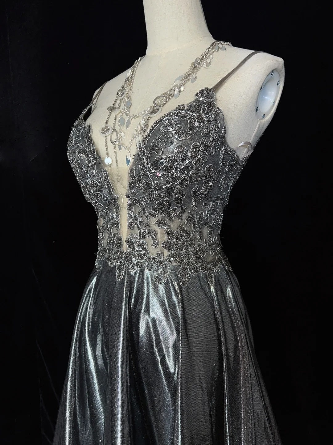 Süße A-Linien-Spaghettiträger-Kleider in Grau mit Spitze für Damen, kurze Geburtstagskleider, Mini-Homecoming-Outfits N3344