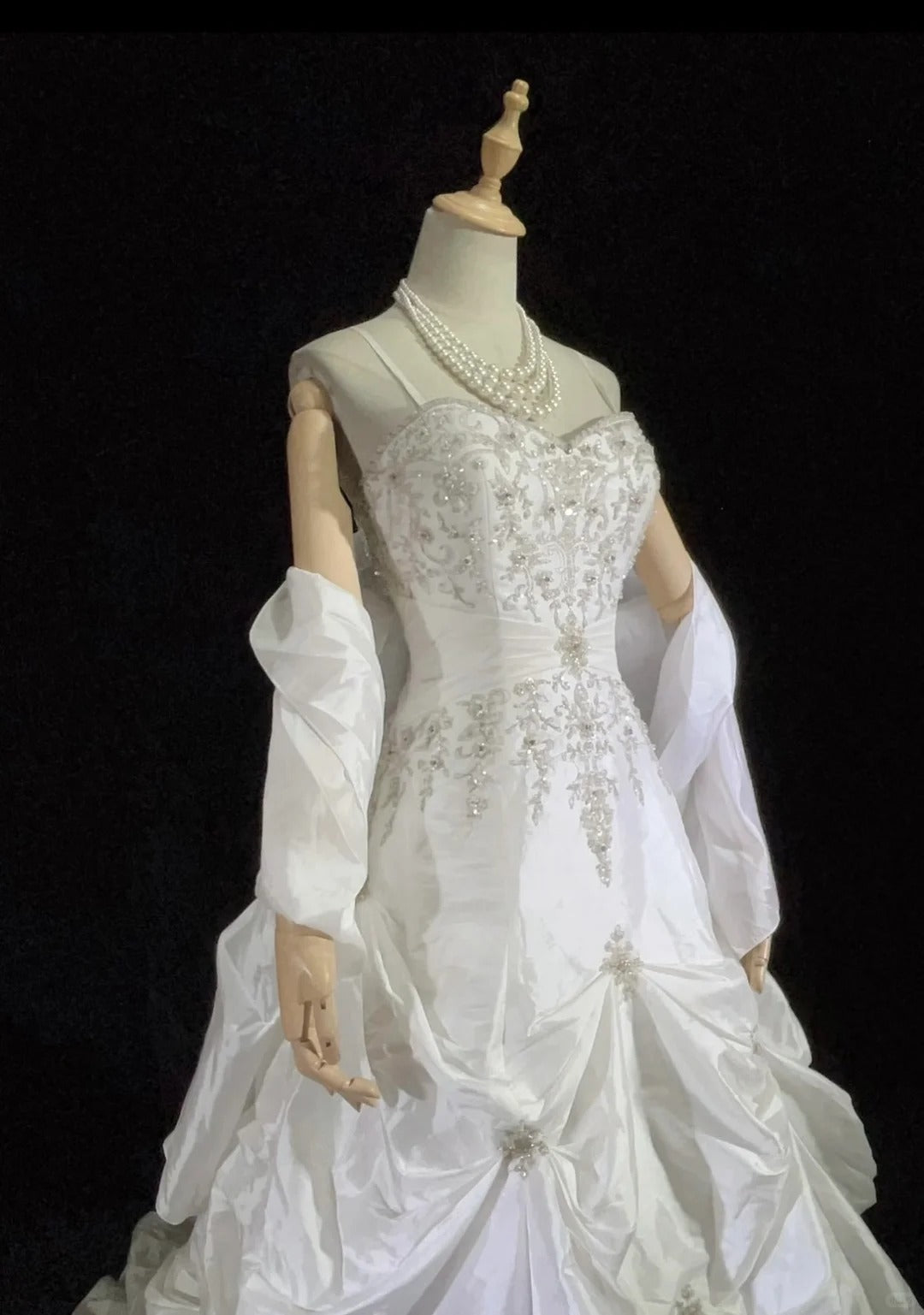 Robe de bal vintage à fines bretelles en taffetas blanc avec cape, perles, volants, robe de mariée longue RB4331