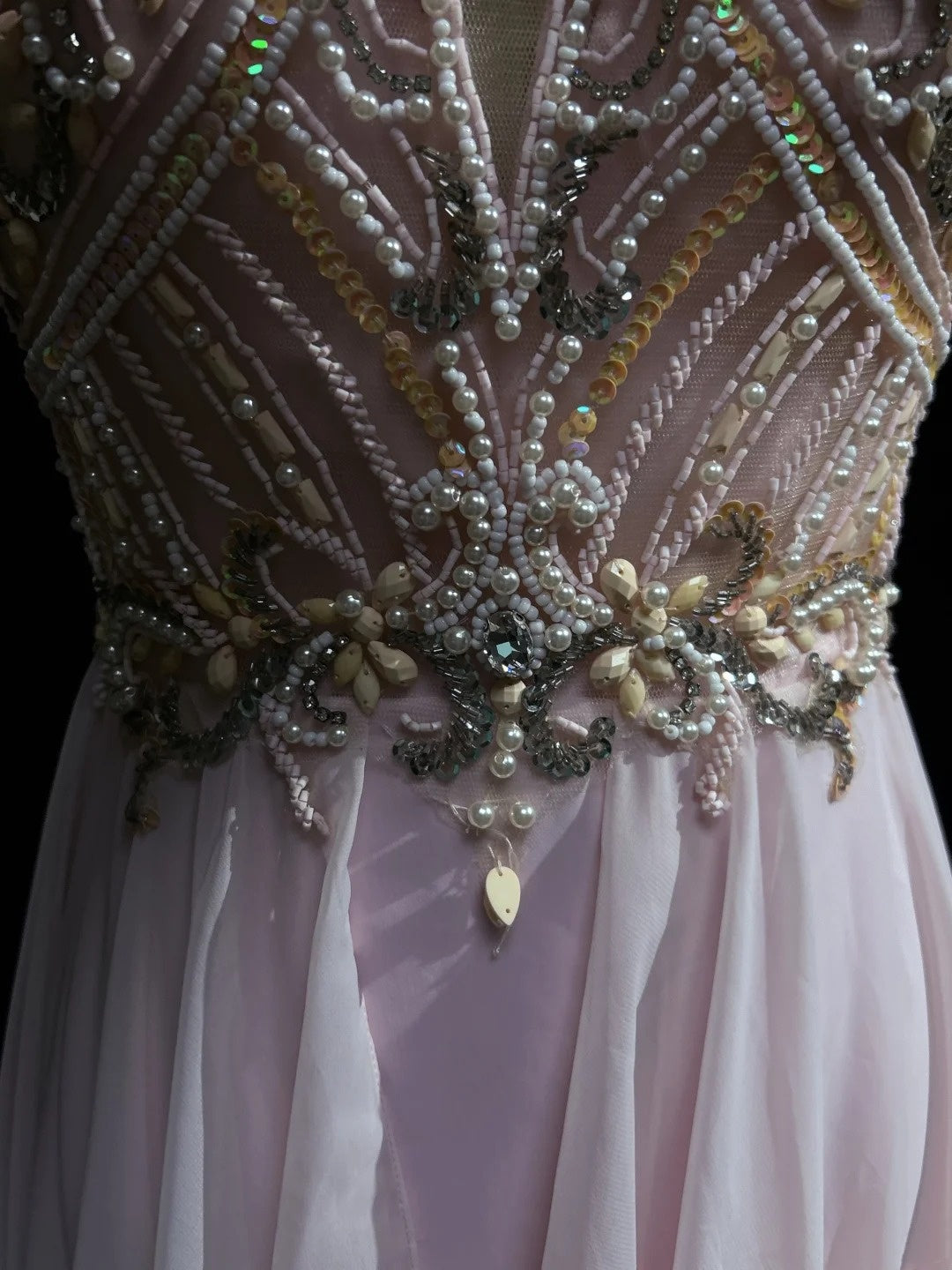 Robes Vintage Esthétique Bal de Promo Trapèze Bijoux Perles Rose Chiffon avec Perles Longue Robe de Soirée N3033