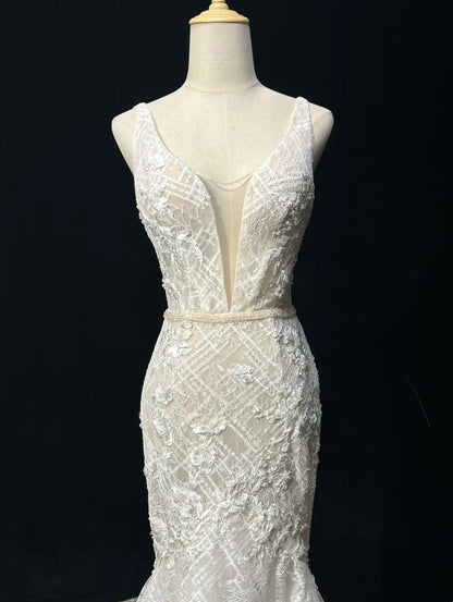 Glitzernde Brautkleider Meerjungfrau V-Ausschnitt Elfenbeinfarbene Spitze Langes Brautkleid Hochzeitskleid N2930