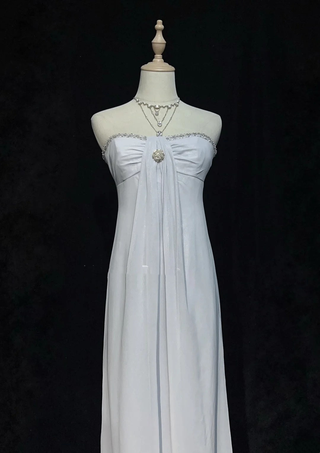 Robes de Bal Vintage Années 90 Empire en Chiffon Argenté sans Bretelles Coupe Droite Longue Robe de Bal N3019
