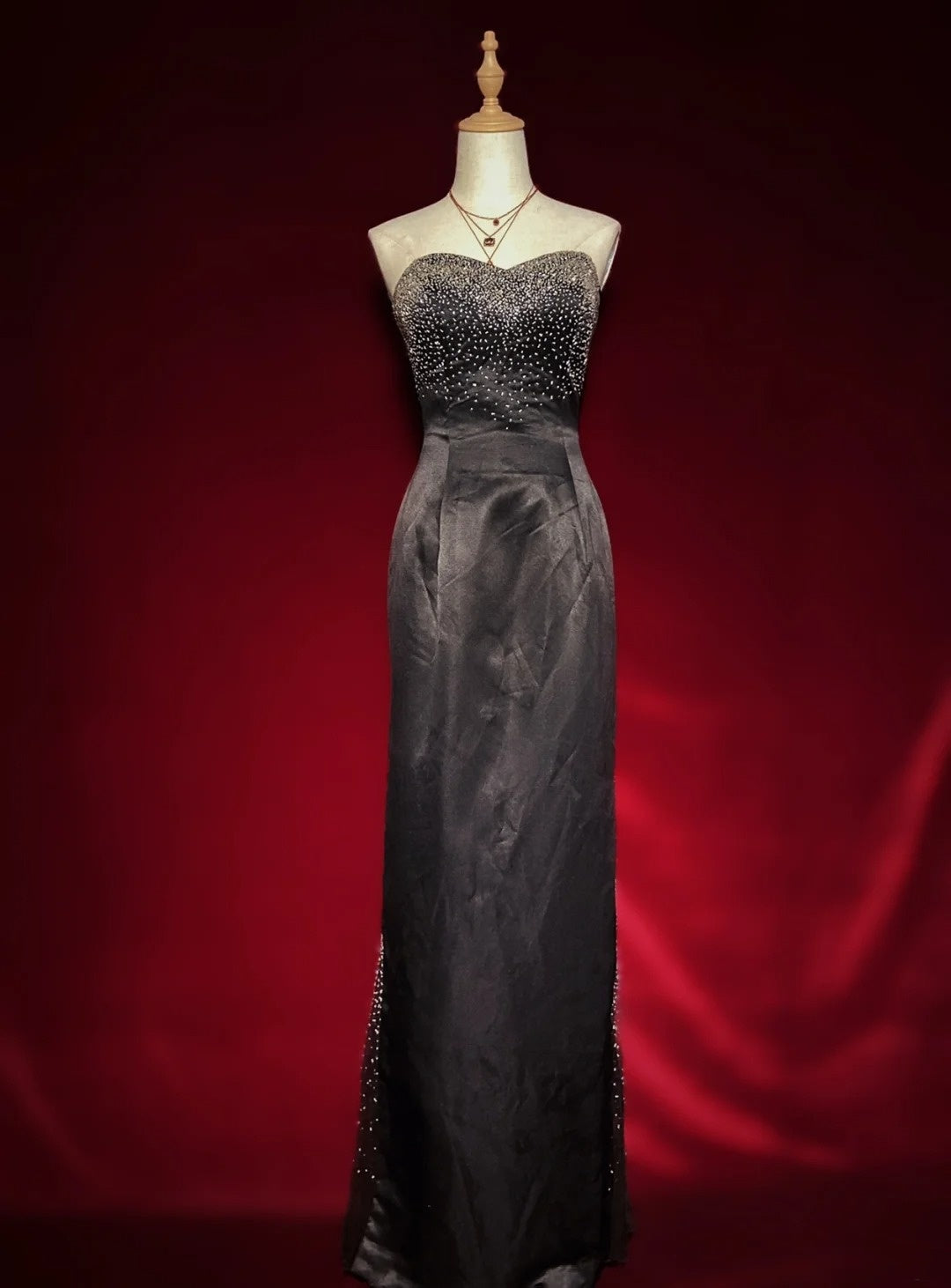 Bescheidene Abschlussballkleider Inspiration Etui-Kleid mit Herz-Ausschnitt und Perlenstickerei für Damen Abendkleid N3264
