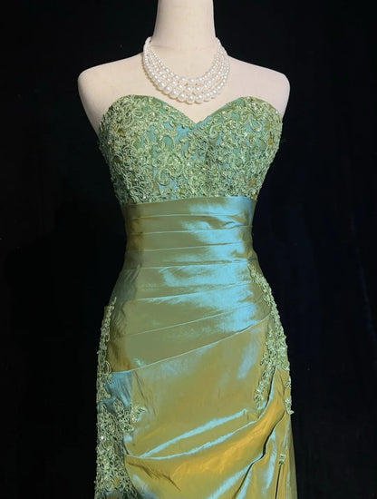 Glamouröse Abschlussballkleider Meerjungfrau Sweetheart Salbeigrüner Satin mit Perlenapplikationen Abendkleid N2877