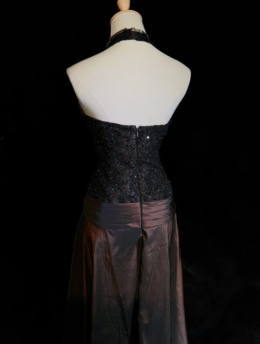 Wunderschöne Ballkleider A-Linie Neckholder Braun Satin mit Spitze Mieder Lange Abendkleider N3372