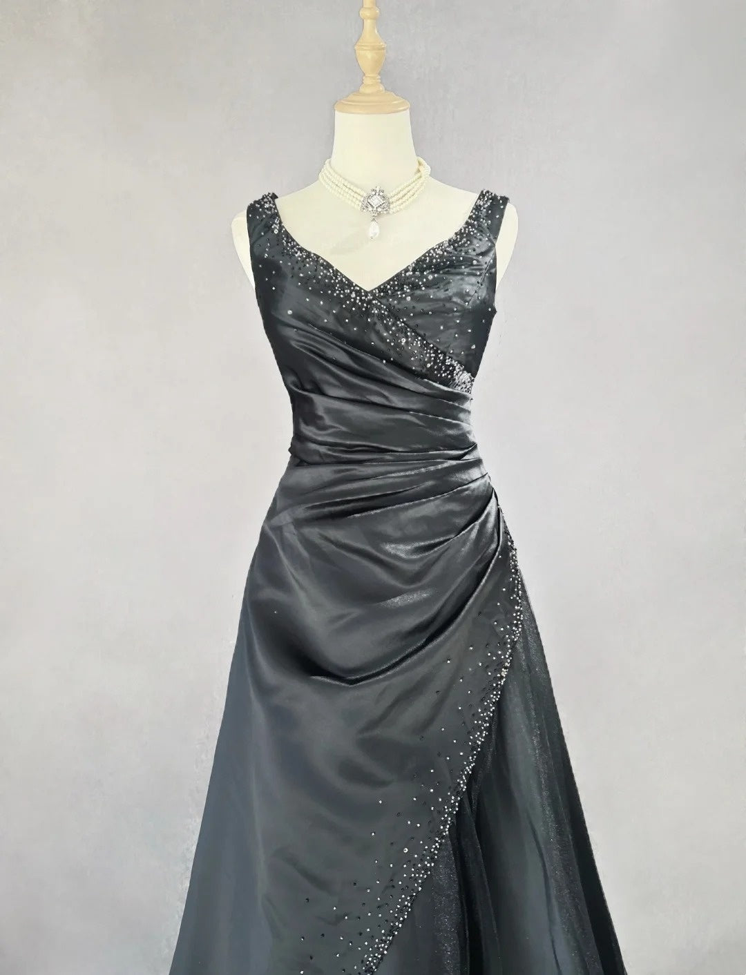 Robes de bal vintage des années 90 Col en V Noir avec perles argentées Robe de soirée longue N3022