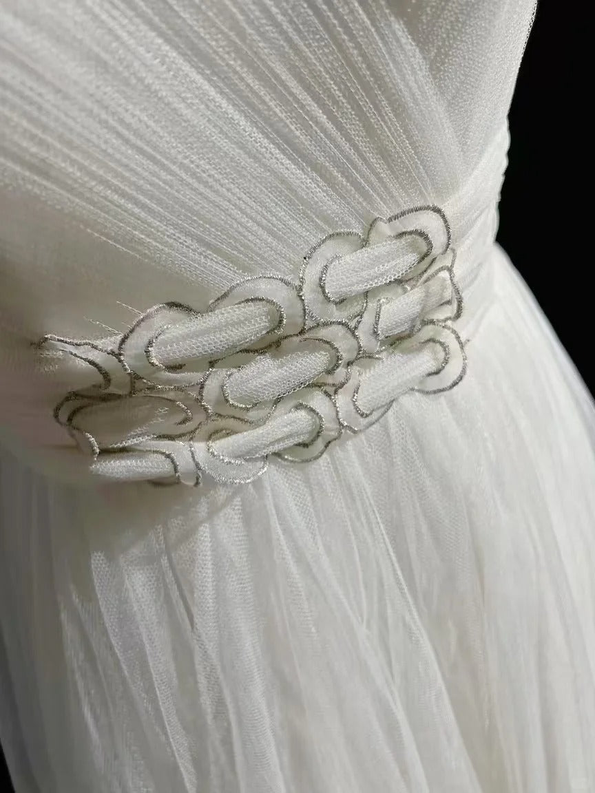 Cute Ball Gown V Neck Sleeveless Long Tulle Garden White Wedding Dresses RB3276