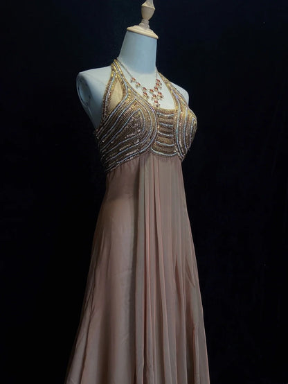 Vintage Abschlussballkleider 80er A-Linie Neckholder Braun Chiffon mit Perlenverzierung Semi-formelle Abendgarderobe N3633
