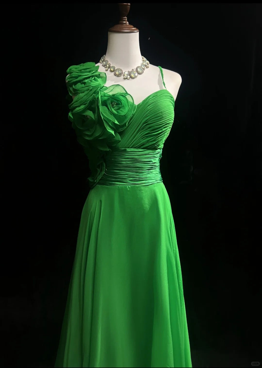 Vintage Prom Dresses 1960s A line Spaghetti Strap Green Chiffon With Flowers Sleeveless Prom Dresses Evening Formal Outfits RB5131
