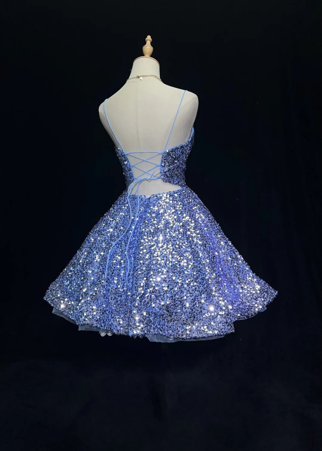 Jolie Robe de Bal Courte à Bretelles Fines Bleue Pailletée Robe de Soirée N2440
