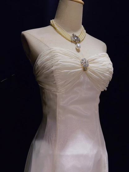Wunderschöne Abschlussballkleider, A-Linie, Sweetheart, weißer Chiffon mit Rüschen, lange Abendkleider N3335