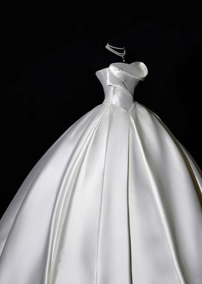 Robe de mariée classique, robe de bal bustier en satin ivoire sans manches, robe de mariée cintrée AB2531