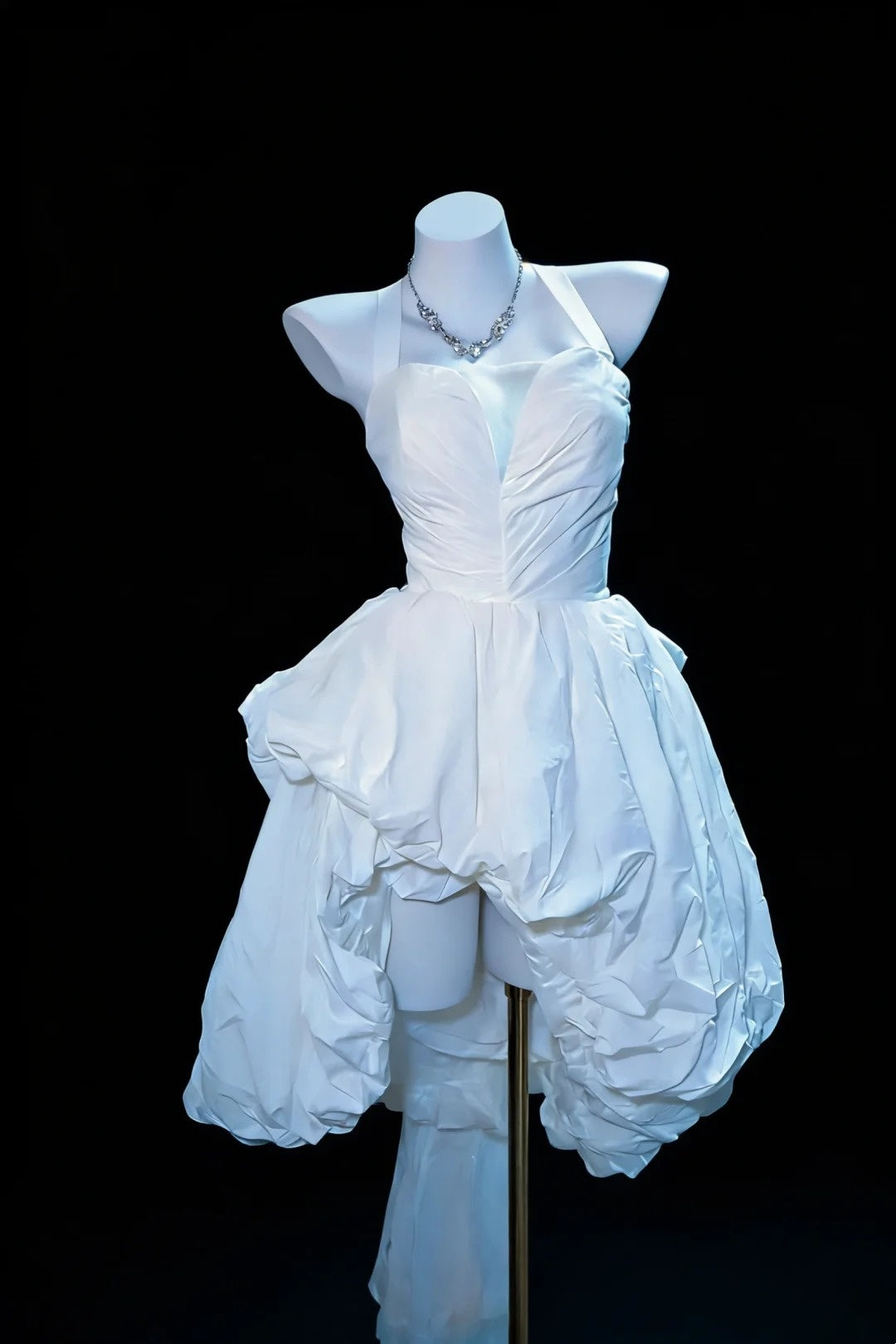 Jolie Robe de Bal Courte en Taffetas Blanc avec Col Halter pour Soirée Hoco Robe de Soirée Formelle N3042