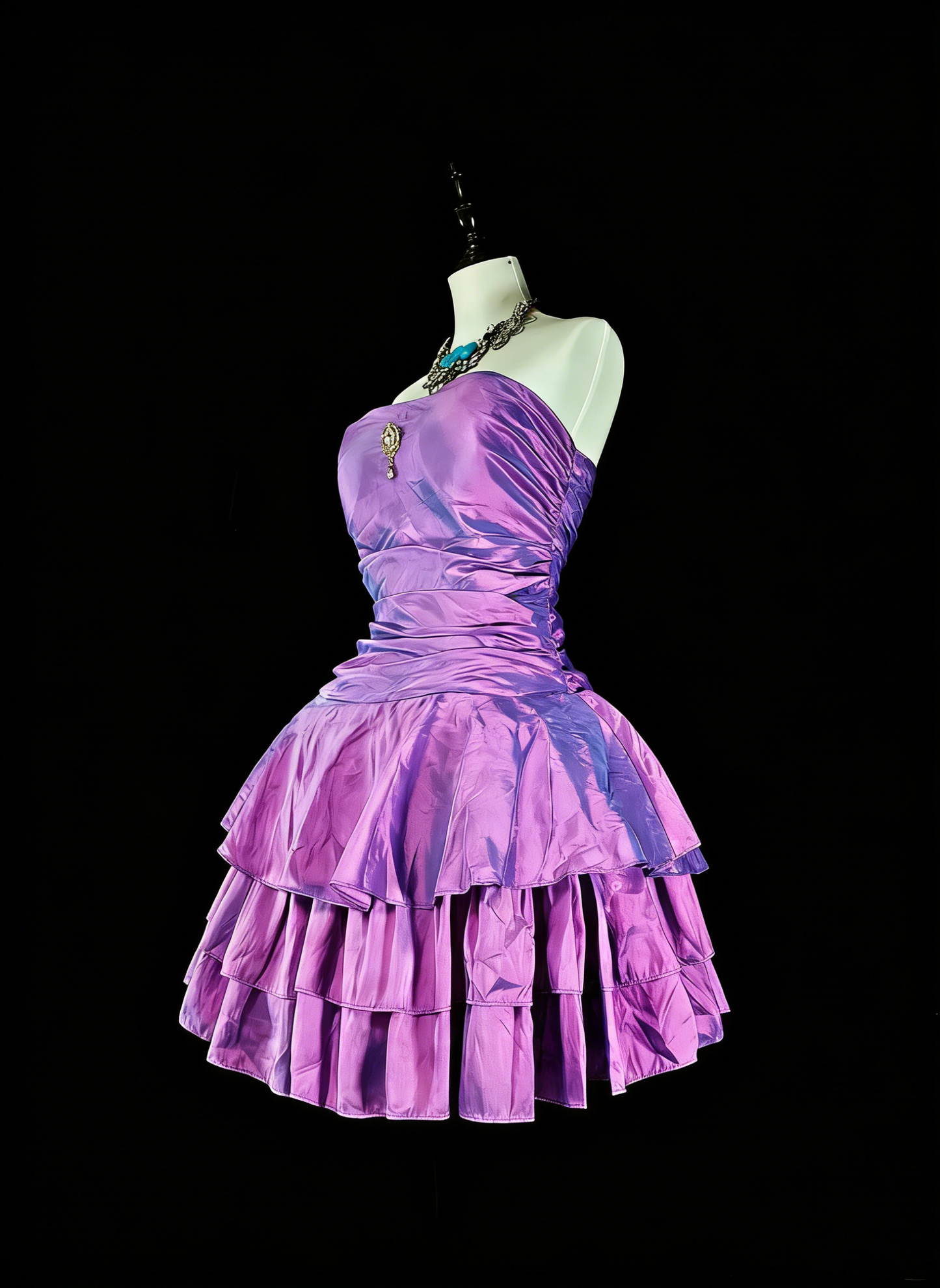 Süße Ballkleid Trägerlos Lila Taft Kurze Mini Homecoming Kleider N2379