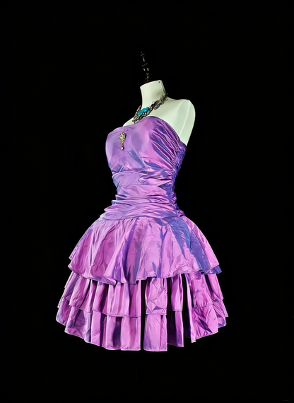Süße Ballkleid Trägerlos Lila Taft Kurze Mini Homecoming Kleider N2379