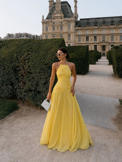 Robe de bal modeste en mousseline jaune beurre à imprimé floral, coupe trapèze, sans manches, référence AB196