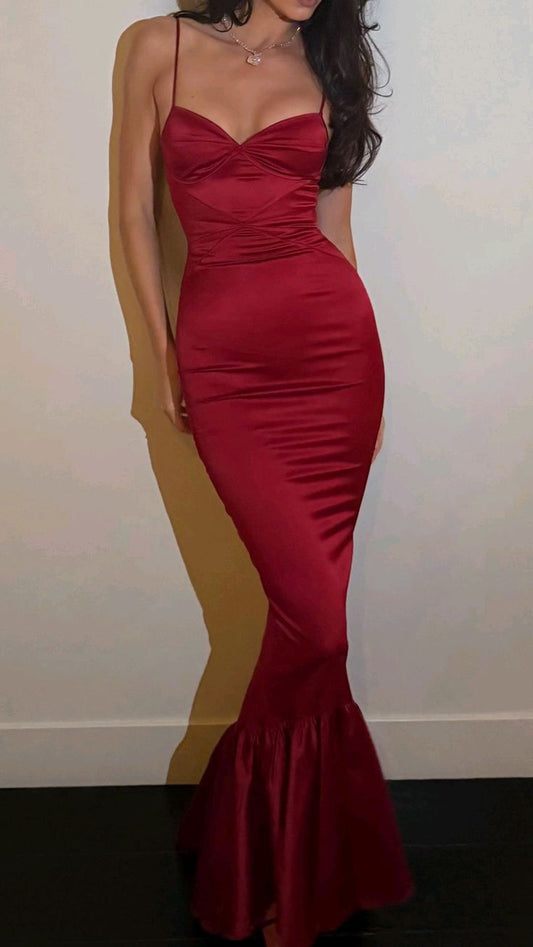 Robe de bal sirène bordeaux à fines bretelles et corsage plissé AB1057