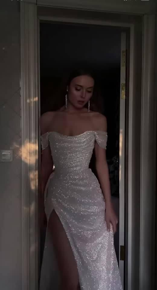 Robe de bal longue sirène beige à épaules dénudées et sequins, élégante robe de soirée fendue AB651