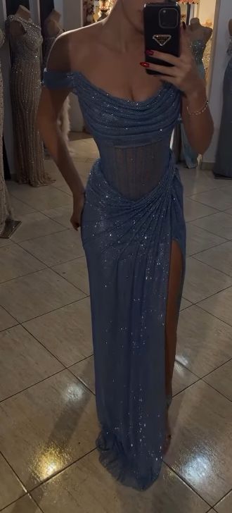 Funkelndes Meerjungfrauen-Abendkleid mit schulterfreiem Ausschnitt, blauen Pailletten und langem Schlitz, festliche Abendkleider, Ballkleider AB653