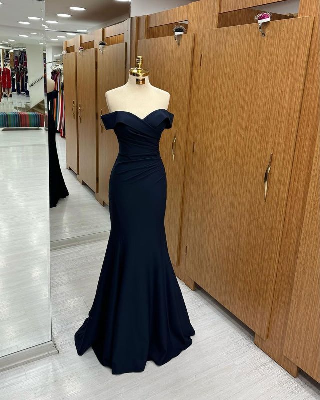 Marineblaues schulterfreies Meerjungfrauen-Abendkleid mit kurzen Ärmeln und Herzausschnitt, perfekt für Geburtstage und als Ballkleid (AB2390)