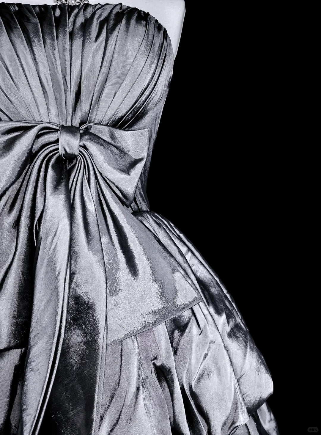 Robe de bal vintage bustier en taffetas gris argenté, courte, inspiration années 2000, robes de bal de promo, robe de soirée N1612